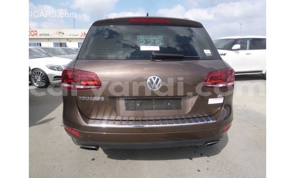 Acheter Import Voiture Volkswagen Touareg Marron à Import - Dubai, Zambie Acheter Import Voiture Volkswagen Touareg Marron à Import - Dubai, Zambie