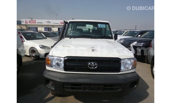 Buy Import Toyota Land Cruiser White Car in Import - Dubai in Zambia Buy Import Toyota Land Cruiser White Car in Import - Dubai in Zambia
