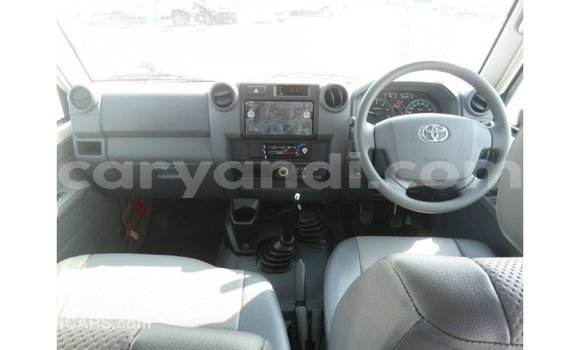 Buy Import Toyota Land Cruiser White Car in Import - Dubai in Zambia Buy Import Toyota Land Cruiser White Car in Import - Dubai in Zambia