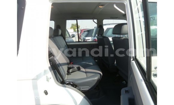 Buy Import Toyota Land Cruiser White Car in Import - Dubai in Zambia Buy Import Toyota Land Cruiser White Car in Import - Dubai in Zambia