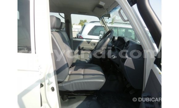 Buy Import Toyota Land Cruiser White Car in Import - Dubai in Zambia Buy Import Toyota Land Cruiser White Car in Import - Dubai in Zambia