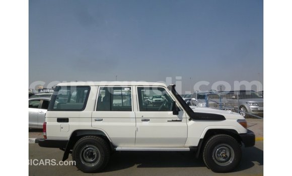 Buy Import Toyota Land Cruiser White Car in Import - Dubai in Zambia Buy Import Toyota Land Cruiser White Car in Import - Dubai in Zambia