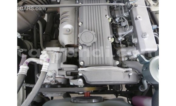 Nunua Imported Toyota Land Cruiser Nyeupe Gari ndani ya Import - Dubai nchini Zambia Nunua Imported Toyota Land Cruiser Nyeupe Gari ndani ya Import - Dubai nchini Zambia