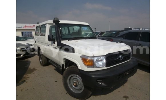 Buy Import Toyota Land Cruiser White Car in Import - Dubai in Zambia Buy Import Toyota Land Cruiser White Car in Import - Dubai in Zambia