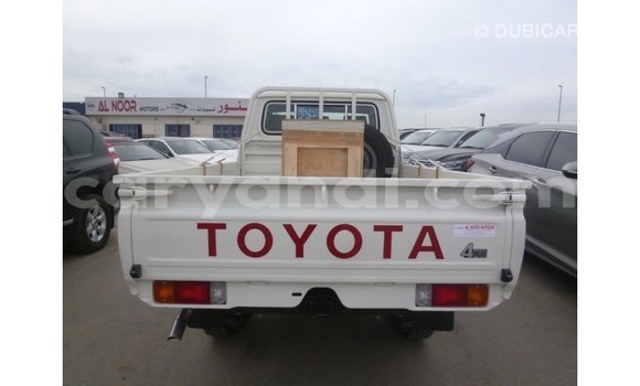 Buy Import Toyota Land Cruiser White Car in Import - Dubai in Zambia Buy Import Toyota Land Cruiser White Car in Import - Dubai in Zambia