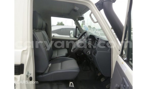 Buy Import Toyota Land Cruiser White Car in Import - Dubai in Zambia Buy Import Toyota Land Cruiser White Car in Import - Dubai in Zambia