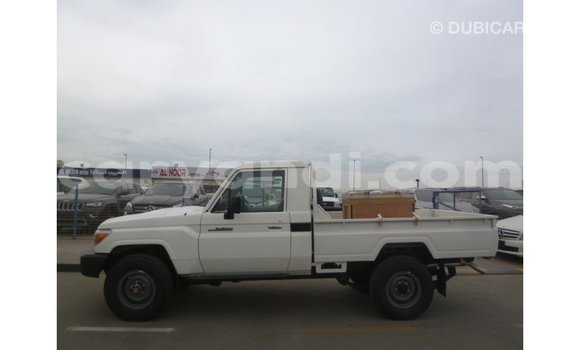 Buy Import Toyota Land Cruiser White Car in Import - Dubai in Zambia Buy Import Toyota Land Cruiser White Car in Import - Dubai in Zambia