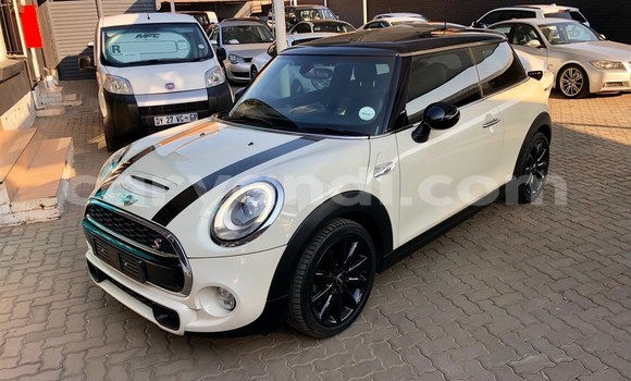 Buy Used MINI Cooper White Car in Livingstone in Zambia