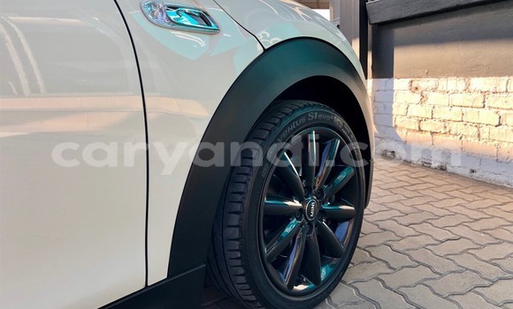 Tenga Tsaru MINI Cooper Chena Mota in Livingstone in Zambia Tenga Tsaru MINI Cooper Chena Mota in Livingstone in Zambia