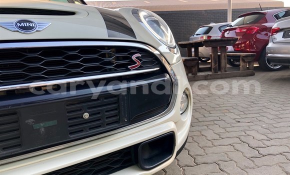 Tenga Tsaru MINI Cooper Chena Mota in Livingstone in Zambia Tenga Tsaru MINI Cooper Chena Mota in Livingstone in Zambia