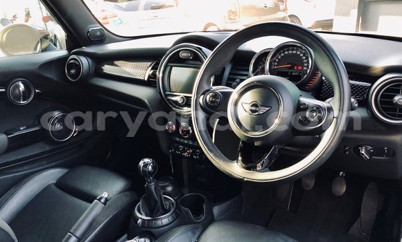 Tenga Tsaru MINI Cooper Chena Mota in Livingstone in Zambia Tenga Tsaru MINI Cooper Chena Mota in Livingstone in Zambia