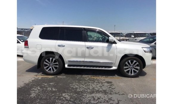 Nunua Imported Toyota Land Cruiser Nyeupe Gari ndani ya Import - Dubai nchini Zambia Nunua Imported Toyota Land Cruiser Nyeupe Gari ndani ya Import - Dubai nchini Zambia