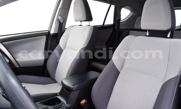 Acheter Occasion Voiture Toyota RAV4 Noir à Isoka, Nord Acheter Occasion Voiture Toyota RAV4 Noir à Isoka, Nord