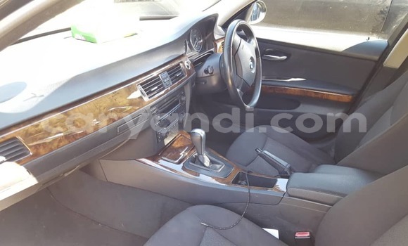 Acheter Occasion Voiture BMW 3–Series Bleu à Lusaka, Zambie Acheter Occasion Voiture BMW 3–Series Bleu à Lusaka, Zambie
