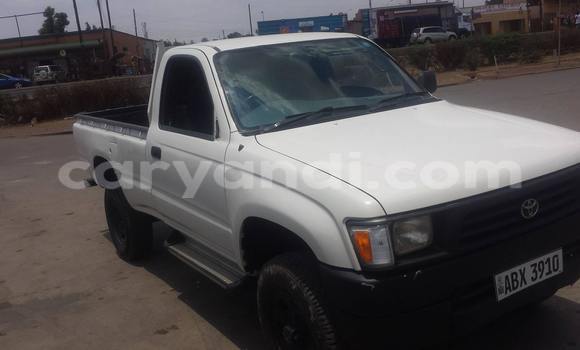 Buy Used Toyota Hilux White Car in Chipata in Zambia Buy Used Toyota Hilux White Car in Chipata in Zambia