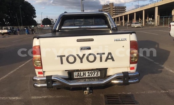 Acheter Occasion Voiture Toyota Hilux Blanc à Lusaka, Zambie Acheter Occasion Voiture Toyota Hilux Blanc à Lusaka, Zambie