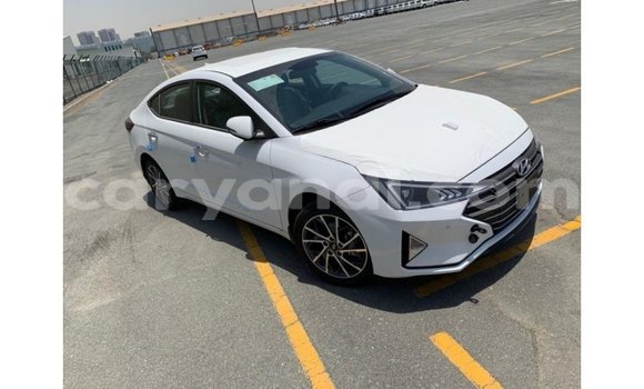Nunua Imported Hyundai Elantra Nyeupe Gari ndani ya Import - Dubai nchini Zambia Nunua Imported Hyundai Elantra Nyeupe Gari ndani ya Import - Dubai nchini Zambia