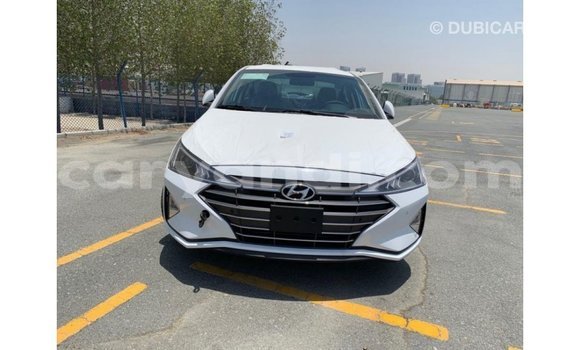 Nunua Imported Hyundai Elantra Nyeupe Gari ndani ya Import - Dubai nchini Zambia Nunua Imported Hyundai Elantra Nyeupe Gari ndani ya Import - Dubai nchini Zambia