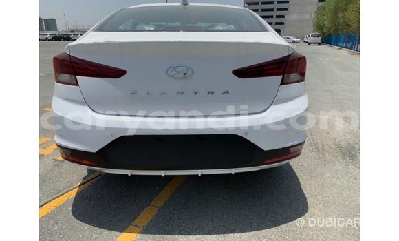 Nunua Imported Hyundai Elantra Nyeupe Gari ndani ya Import - Dubai nchini Zambia Nunua Imported Hyundai Elantra Nyeupe Gari ndani ya Import - Dubai nchini Zambia
