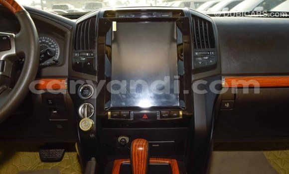 Tenga Imported Toyota Land Cruiser Chena Mota in Import - Dubai in Zambia Tenga Imported Toyota Land Cruiser Chena Mota in Import - Dubai in Zambia