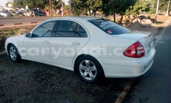 Buy Used Mercedes‒Benz E–Class White Car in Lusaka in Zambia Buy Used Mercedes‒Benz E–Class White Car in Lusaka in Zambia