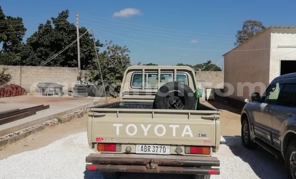 Acheter Occasion Voiture Toyota Land Cruiser Beige à Lusaka, Zambie Acheter Occasion Voiture Toyota Land Cruiser Beige à Lusaka, Zambie