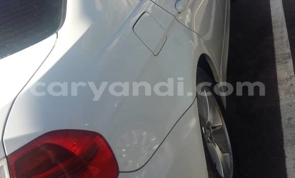 Acheter Occasion Voiture BMW 3–Series Blanc à Lusaka, Zambie Acheter Occasion Voiture BMW 3–Series Blanc à Lusaka, Zambie