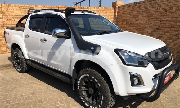 Nunua Ilio tumika Isuzu KB Nyingine Gari ndani ya Chingola nchini Zambia Nunua Ilio tumika Isuzu KB Nyingine Gari ndani ya Chingola nchini Zambia