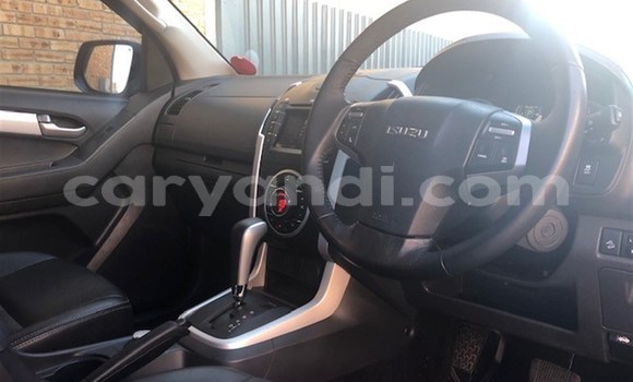 Nunua Ilio tumika Isuzu KB Nyingine Gari ndani ya Chingola nchini Zambia Nunua Ilio tumika Isuzu KB Nyingine Gari ndani ya Chingola nchini Zambia