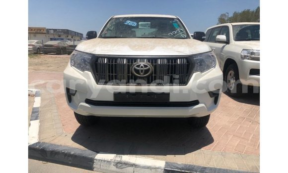 Nunua Imported Toyota Prado Nyeupe Gari ndani ya Import - Dubai nchini Zambia Nunua Imported Toyota Prado Nyeupe Gari ndani ya Import - Dubai nchini Zambia