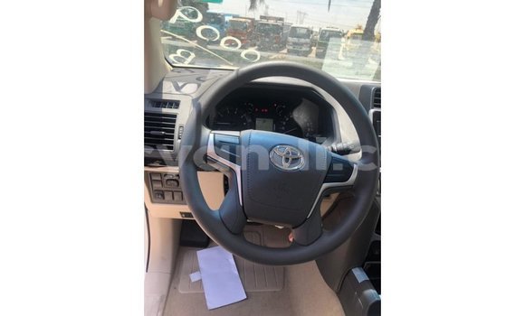 Nunua Imported Toyota Prado Nyeupe Gari ndani ya Import - Dubai nchini Zambia Nunua Imported Toyota Prado Nyeupe Gari ndani ya Import - Dubai nchini Zambia