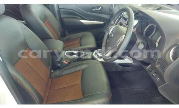 Tenga Tsaru Nissan Navara Chena Mota in Kapiri Mposhi in Central Tenga Tsaru Nissan Navara Chena Mota in Kapiri Mposhi in Central