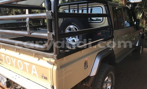 Nunua Ilio tumika Toyota Land Cruiser Nyingine Gari ndani ya Chingola nchini Zambia Nunua Ilio tumika Toyota Land Cruiser Nyingine Gari ndani ya Chingola nchini Zambia