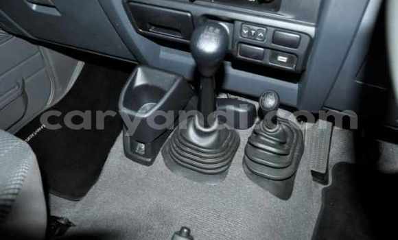 Nunua Ilio tumika Toyota Land Cruiser Nyingine Gari ndani ya Chingola nchini Zambia Nunua Ilio tumika Toyota Land Cruiser Nyingine Gari ndani ya Chingola nchini Zambia
