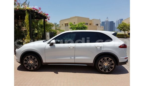 Tenga Imported Porsche Cayenne Chena Mota in Import - Dubai in Zambia Tenga Imported Porsche Cayenne Chena Mota in Import - Dubai in Zambia