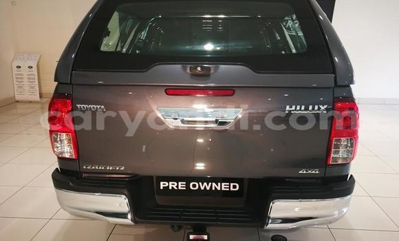 Acheter Occasion Voiture Toyota Hilux Noir à Livingstone, Zambie Acheter Occasion Voiture Toyota Hilux Noir à Livingstone, Zambie