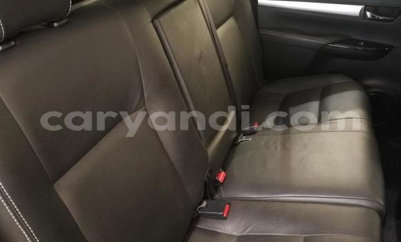 Acheter Occasion Voiture Toyota Hilux Noir à Livingstone, Zambie Acheter Occasion Voiture Toyota Hilux Noir à Livingstone, Zambie