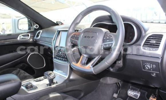 Acheter Occasion Voiture Jeep Grand Cherokee SRT8 Noir à Livingstone, Zambie Acheter Occasion Voiture Jeep Grand Cherokee SRT8 Noir à Livingstone, Zambie