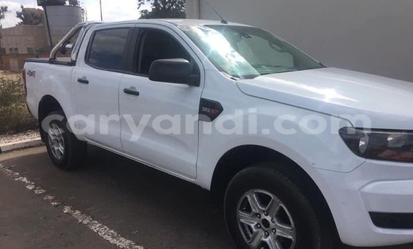 Nunua Ilio tumika Ford Ranger Nyeupe Gari ndani ya Lusaka nchini Zambia Nunua Ilio tumika Ford Ranger Nyeupe Gari ndani ya Lusaka nchini Zambia