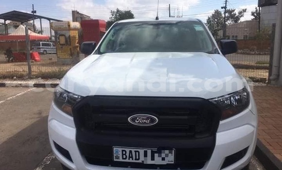 Nunua Ilio tumika Ford Ranger Nyeupe Gari ndani ya Lusaka nchini Zambia Nunua Ilio tumika Ford Ranger Nyeupe Gari ndani ya Lusaka nchini Zambia