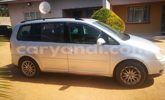 Tenga Tsaru Volkswagen Touran Sirivha Mota in Lusaka in Zambia Tenga Tsaru Volkswagen Touran Sirivha Mota in Lusaka in Zambia