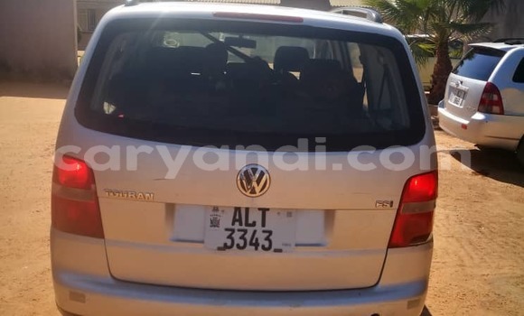 Tenga Tsaru Volkswagen Touran Sirivha Mota in Lusaka in Zambia Tenga Tsaru Volkswagen Touran Sirivha Mota in Lusaka in Zambia