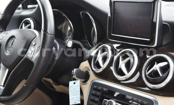 Nunua Ilio tumika Mercedes‒Benz C–Class Nyeupe Gari ndani ya Lusaka nchini Zambia Nunua Ilio tumika Mercedes‒Benz C–Class Nyeupe Gari ndani ya Lusaka nchini Zambia