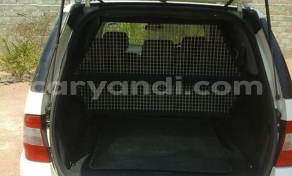 Tenga Tsaru Mercedes‒Benz ML–Class Chena Mota in Chipata in Zambia Tenga Tsaru Mercedes‒Benz ML–Class Chena Mota in Chipata in Zambia