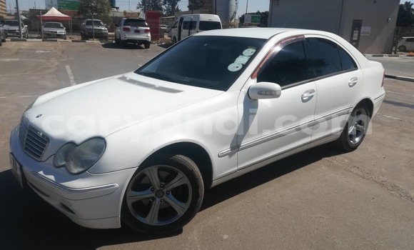 Tenga Tsaru Mercedes‒Benz C–Class Chena Mota in Lusaka in Zambia Tenga Tsaru Mercedes‒Benz C–Class Chena Mota in Lusaka in Zambia