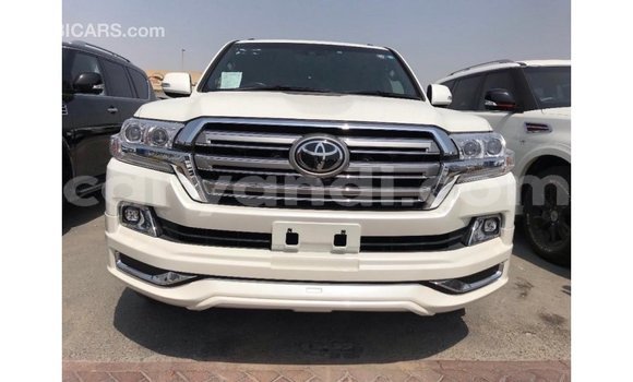Buy Import Toyota Land Cruiser White Car in Import - Dubai in Zambia Buy Import Toyota Land Cruiser White Car in Import - Dubai in Zambia