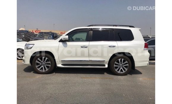 Buy Import Toyota Land Cruiser White Car in Import - Dubai in Zambia Buy Import Toyota Land Cruiser White Car in Import - Dubai in Zambia