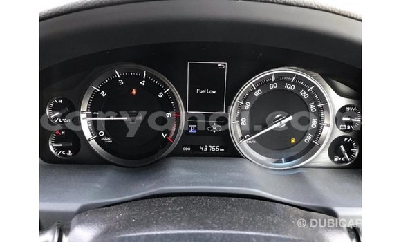 Buy Import Toyota Land Cruiser White Car in Import - Dubai in Zambia Buy Import Toyota Land Cruiser White Car in Import - Dubai in Zambia