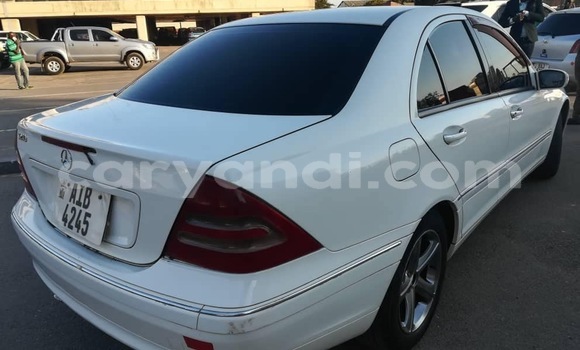 Acheter Occasion Voiture Mercedes‒Benz C–Class Blanc à Lusaka, Zambie Acheter Occasion Voiture Mercedes‒Benz C–Class Blanc à Lusaka, Zambie
