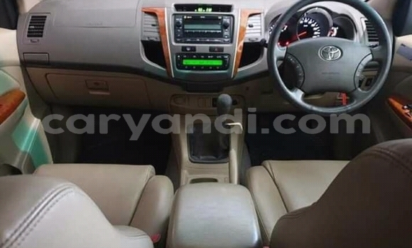 Acheter Occasion Voiture Toyota Fortuner Blanc à Livingstone, Zambie Acheter Occasion Voiture Toyota Fortuner Blanc à Livingstone, Zambie